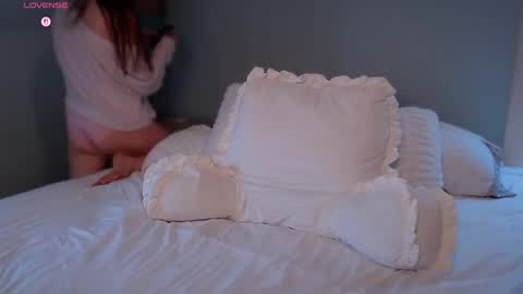 WickedWifeXO online show from April 29, 12:19 pm