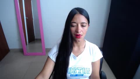 Ilauren online show from February 10, 9:58 pm