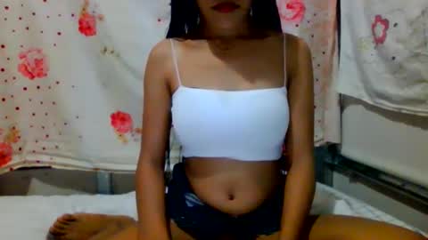 wild_doll69 online show from March 8, 7:35 am