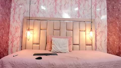 wild_firee_ online show from October 16, 8:00 pm