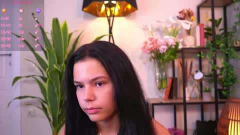 Mia online show from May 31, 4:18 am