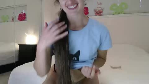 WildRose L - check my Pinned tweet if you dont see me online within 5 minutes after Ive sent email notifications online show from April 9, 2:25 am