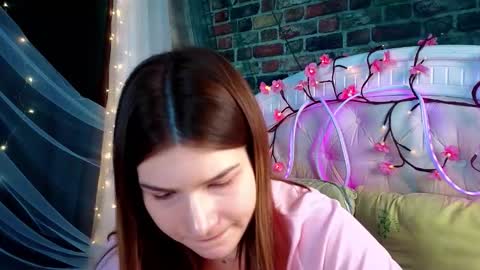 Vicki3 online show from February 22, 7:42 am