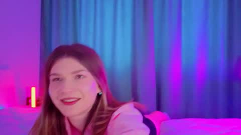 Vicki3 online show from February 15, 9:30 am