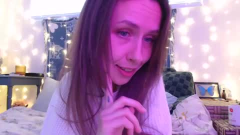 Eevie online show from December 4, 11:46 pm