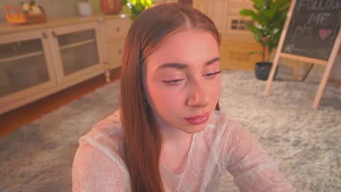 Lillian online show from May 16, 4:15 am