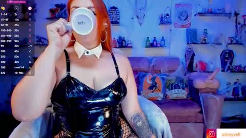 winnyvell online show from October 2, 10:15 pm