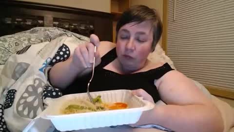 Annie online show from February 26, 8:24 am