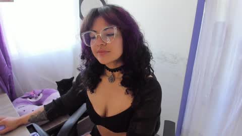     Luna Violeta  A r t i s t  online show from January 18, 2:55 pm