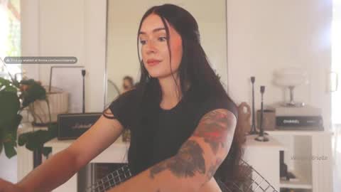 Brielle online show from March 3, 9:56 pm