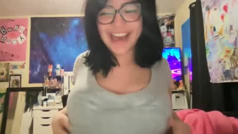 Lili Bunz online show from March 7, 3:51 am