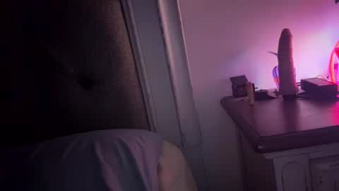 Mariah  online show from February 6, 4:53 am