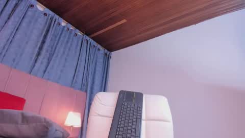 x_milu online show from October 9, 4:11 pm