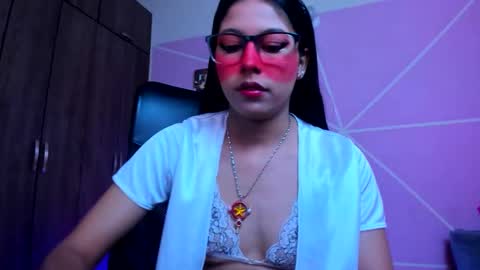 XALLYSONX online show from January 15, 12:00 pm