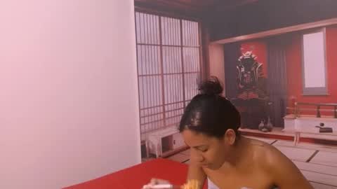 xamaravelour online show from November 20, 7:15 pm