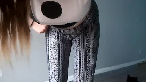  charlotte euphoria  online show from March 6, 1:05 am