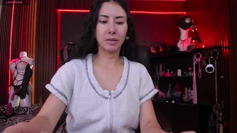 XiaQueen   I M online show from December 17, 1:15 pm