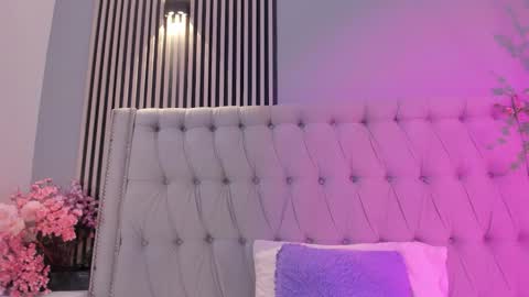 Xiomara online show from December 18, 3:55 am