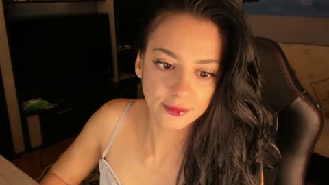 Lara online show from December 27, 9:54 pm