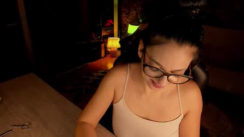 Lara online show from February 1, 10:52 pm