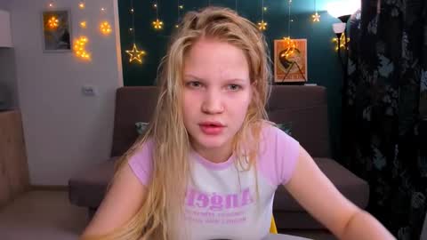 Chloe online show from March 1, 11:06 am