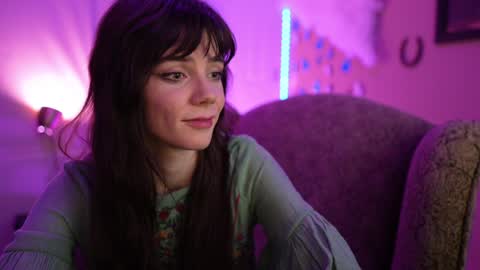 Bella Bondai online show from February 1, 10:37 am