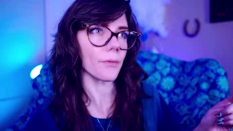 Bella Bondai online show from November 7, 2:06 am