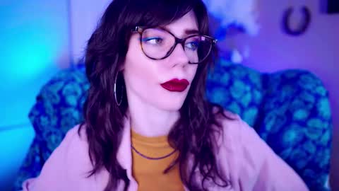 Bella Bondai online show from November 23, 3:31 am