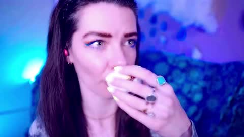 Bella Bondai online show from September 11, 4:35 am