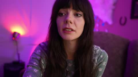 Bella Bondai online show from February 12, 8:49 am