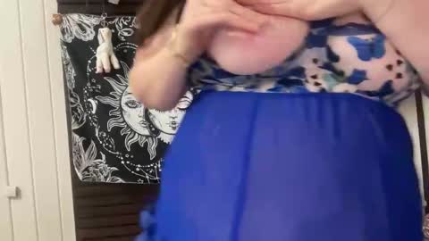 xopeachybaby online show from June 3, 6:58 am