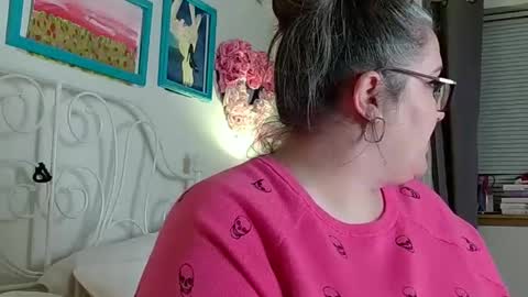 Strawberry Jane online show from January 20, 3:04 am