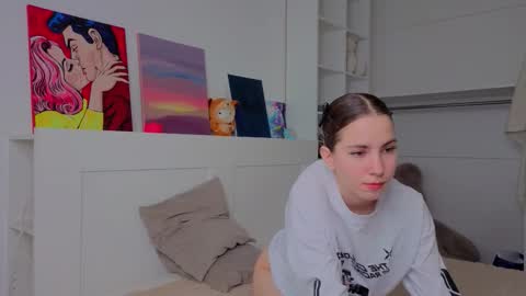 Eva online show from March 25, 6:05 am