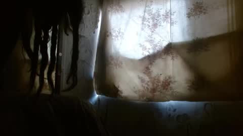   LILI  online show from February 28, 8:07 pm