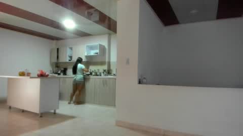 xxxtatianabustyxxx online show from February 19, 5:16 pm