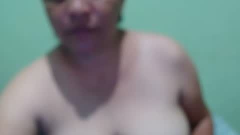 yann40247 online show from May 17, 5:12 pm