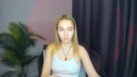 Yasmina online show from November 11, 1:30 pm