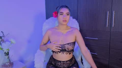 Yeli Amber online show from September 11, 8:58 am