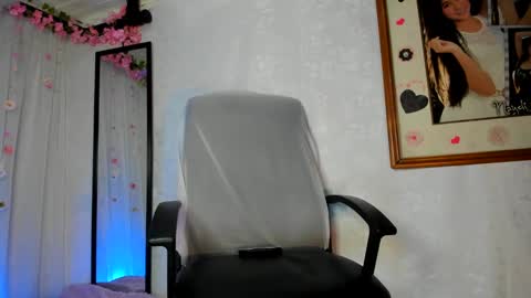 YELINA online show from November 11, 10:40 pm