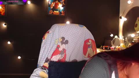 yesika_t online show from February 9, 2:52 pm