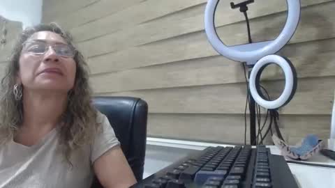 jessy online show from February 6, 2:15 am