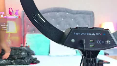 Yesy online show from December 20, 11:25 am