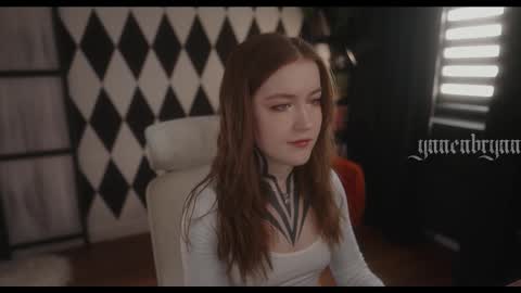 ynnenbrynn online show from October 8, 6:51 am