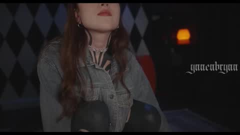 ynnenbrynn online show from March 4, 8:21 am