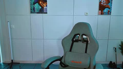 yoka_paradoxxx online show from March 23, 9:15 am