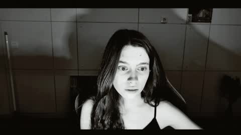 yoka_paradoxxx online show from March 29, 1:21 pm