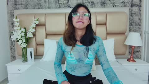 Yommi Winx online show from December 20, 10:00 pm