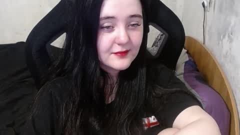 your_8a8y online show from February 25, 7:06 pm