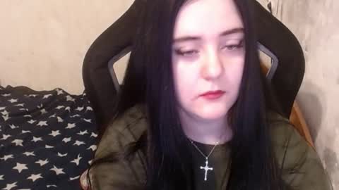 your_8a8y online show from December 11, 11:51 am