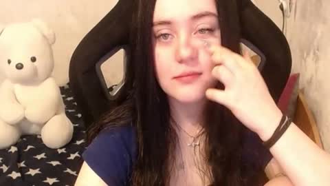 your_8a8y online show from January 22, 11:01 am